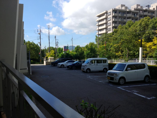 　来客用駐車場