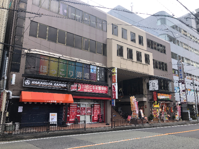 川西市中央町