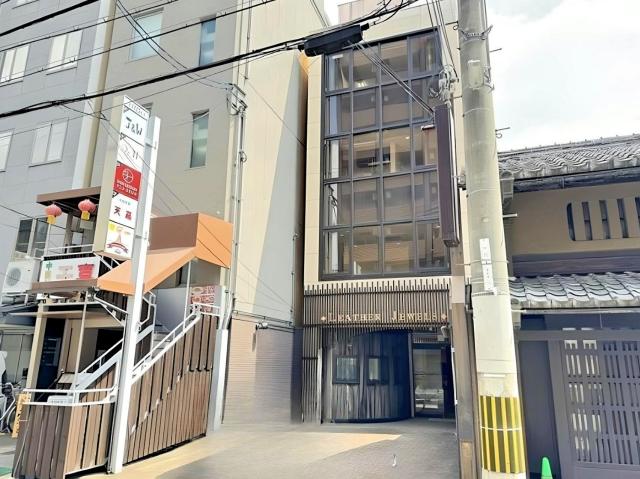 京都市中京区室町通三条上る役行者町
