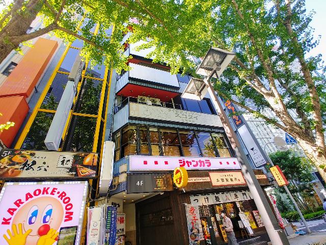 大阪市北区曽根崎新地1