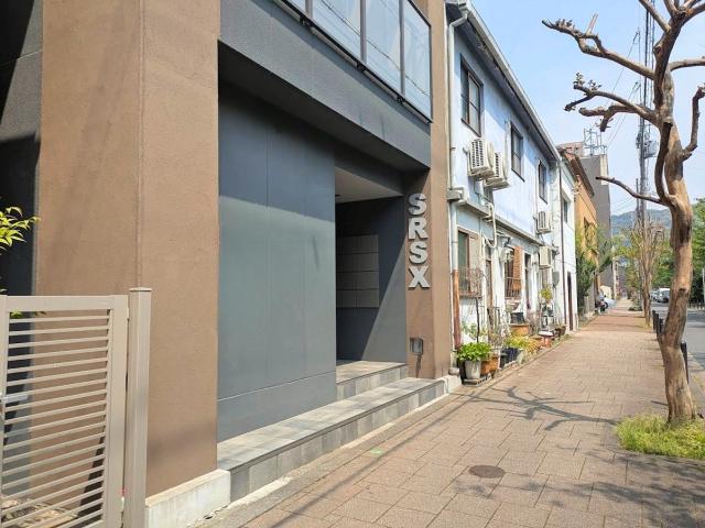 京都市東山区古門前通大和大路東入三吉町