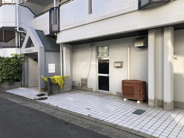 尼崎市上ノ島町1