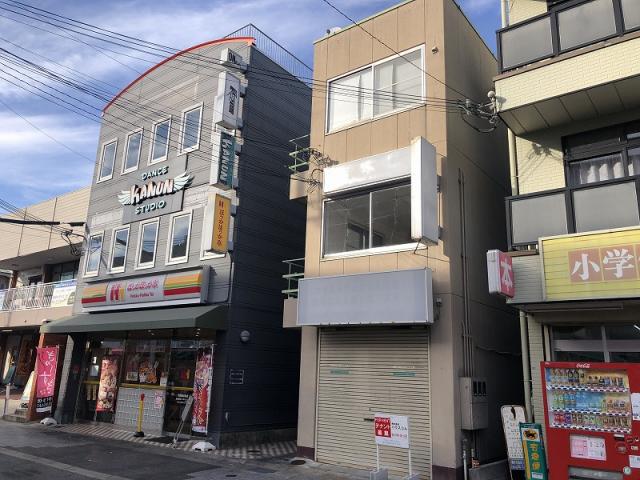 西宮市柳本町