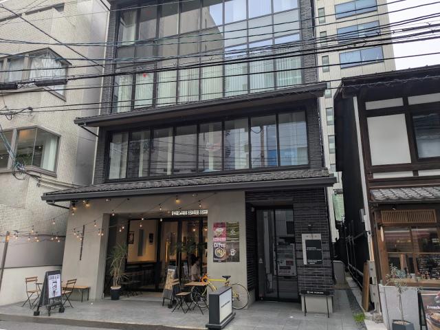 京都市中京区占出山町