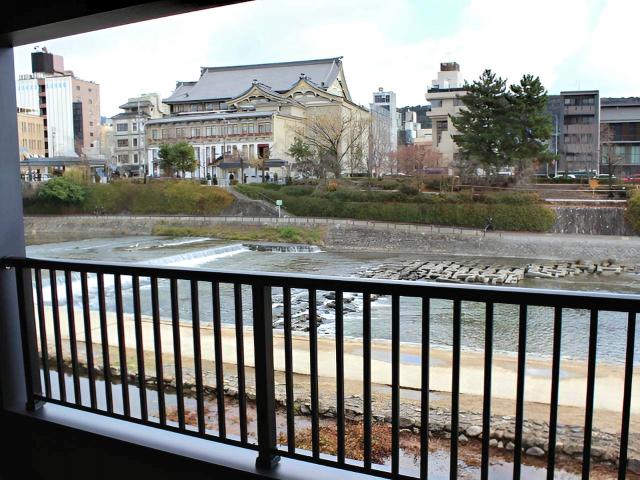 京都市下京区西石垣通四条下る斎藤町