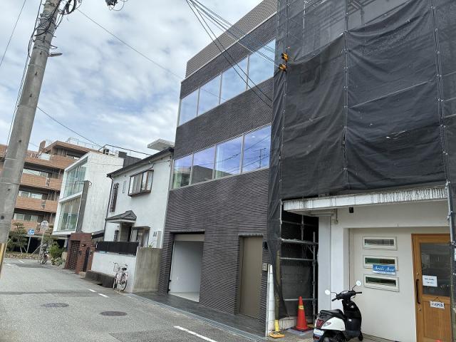 西宮市南越木岩町