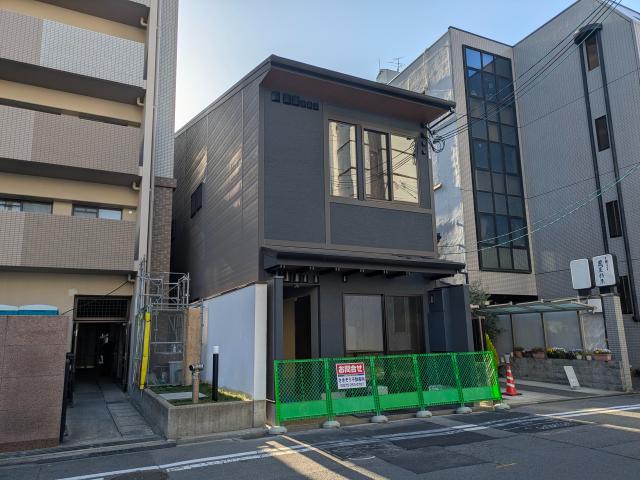 京都市中京区室町通六角下る鯉山町