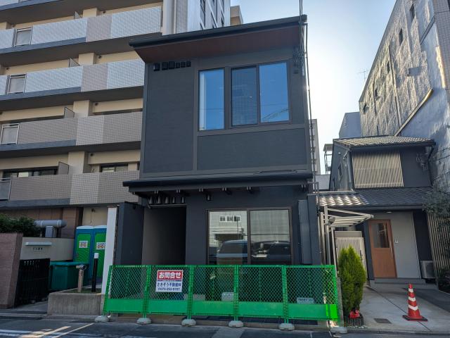 京都市中京区室町通六角下る鯉山町