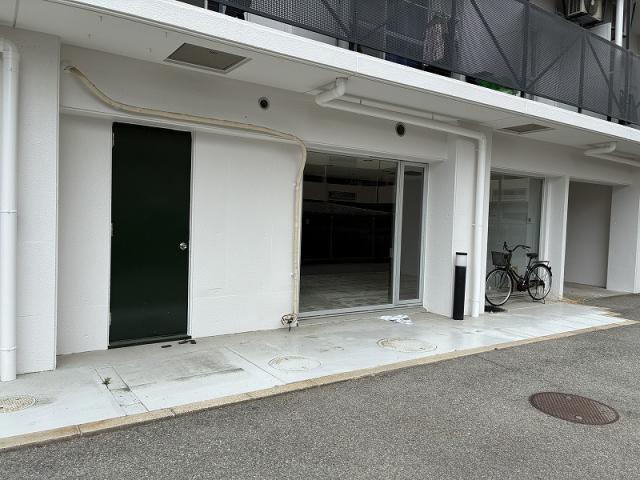 尼崎市東塚口町1