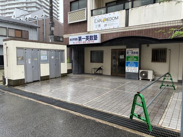 宝塚市湯本町
