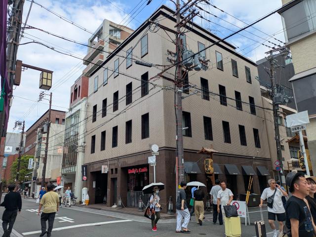 京都市中京区三条通烏丸西入御倉町
